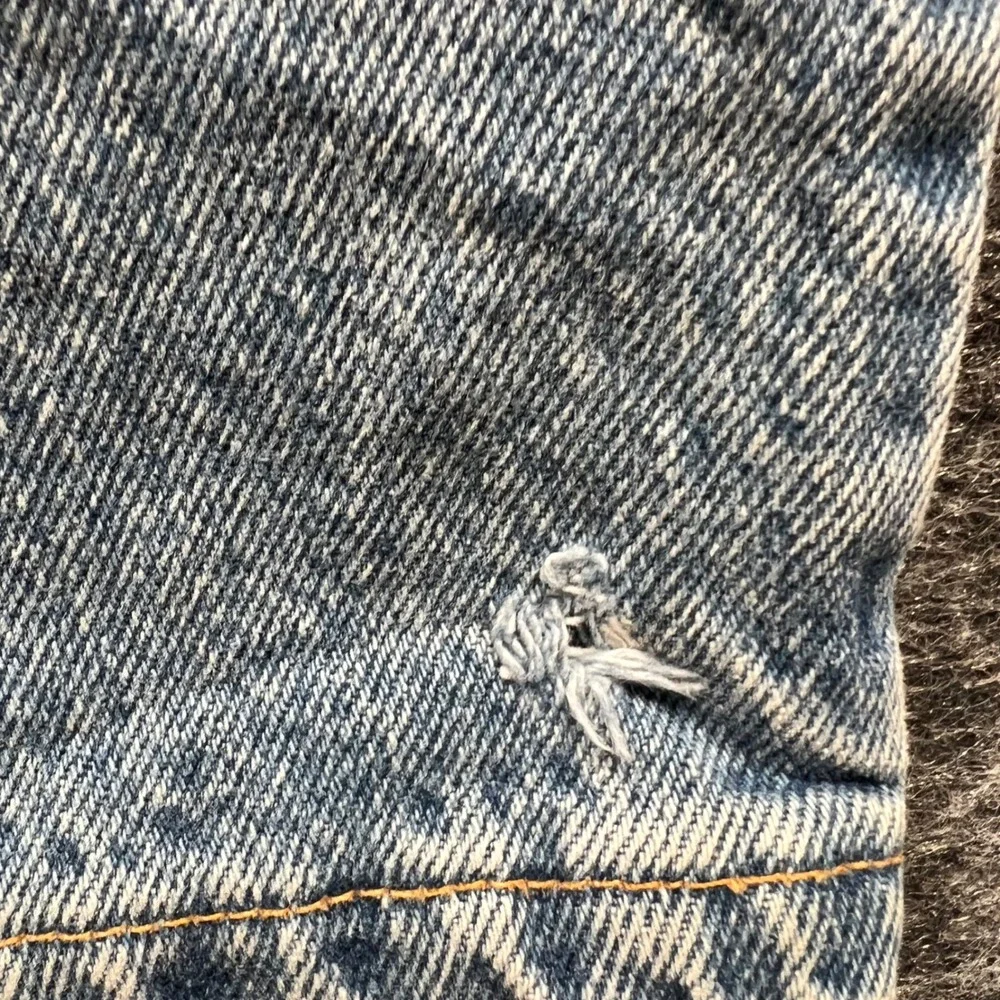 Vintage Levis 550 Relaxed Fit Jeans Made in USA Light Wash 42x34 Blue